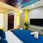Romance Hotel