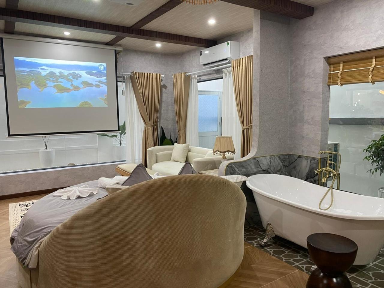 Romance Khách sạn 3*
